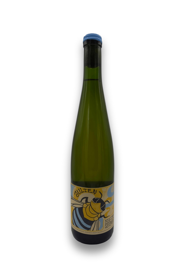 Bistro Louis Severine VDF White Julien 2024 Riesling bottle with bee label
