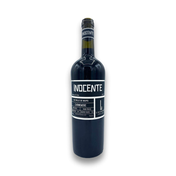 Wine bottle labeled 'Inocente' on a white background