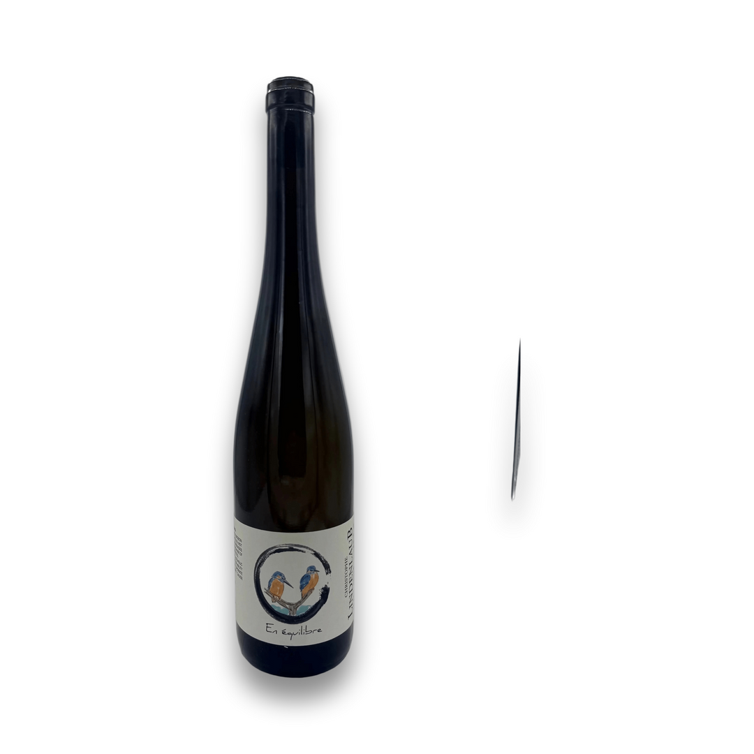 Christophe Lindenlaub En Equilibre white wine bottle with kingfisher label design