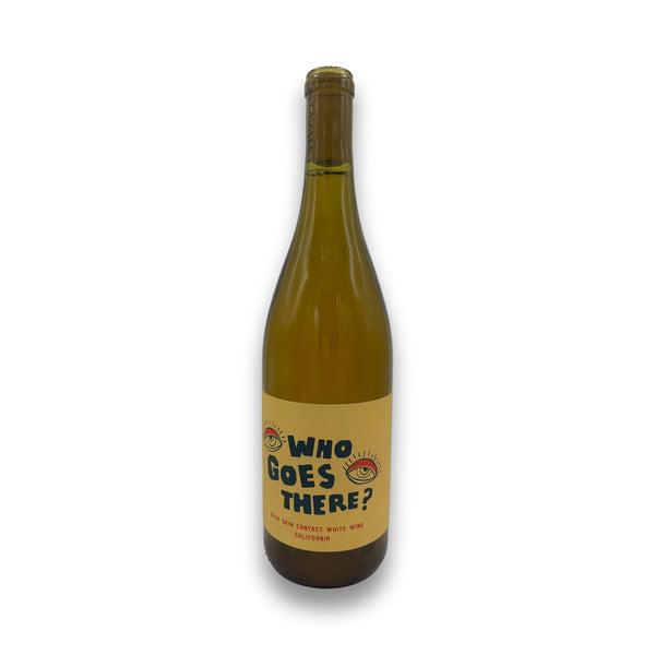 En Cavale Who Goes There? 2024 organic skin contact white wine bottle with cartoon eye label