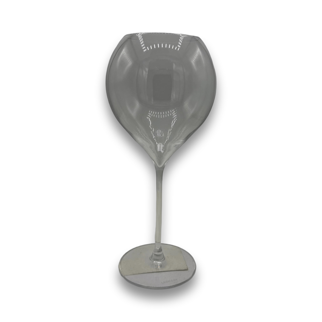 Lehmann Synergie 52 wine glass with sculpted bowl and slender stem
