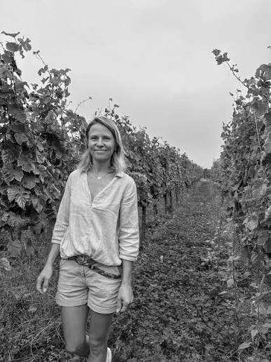 Anne Laure Laengel Dans le Pif VDF White 2023