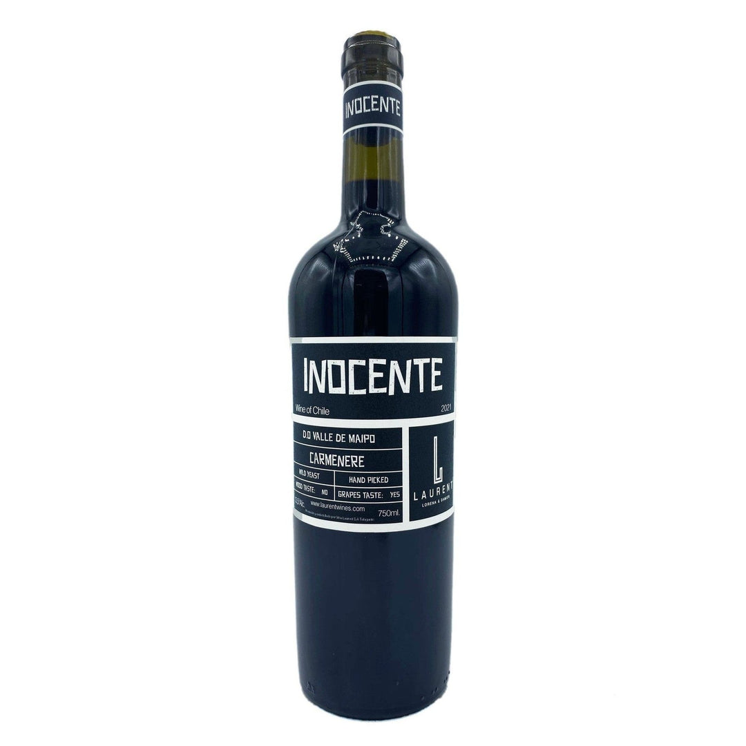 Wine bottle labeled 'Inocente' on a white background